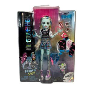 Monster High Frankie Stein Doll w/ Pet Zombie Horror Goth Punk Emo Alternative